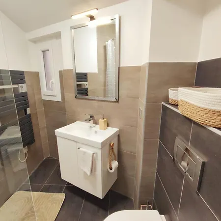 A 3 Min De La Promenade Des A Pieds 200m Ubytování v soukromí *