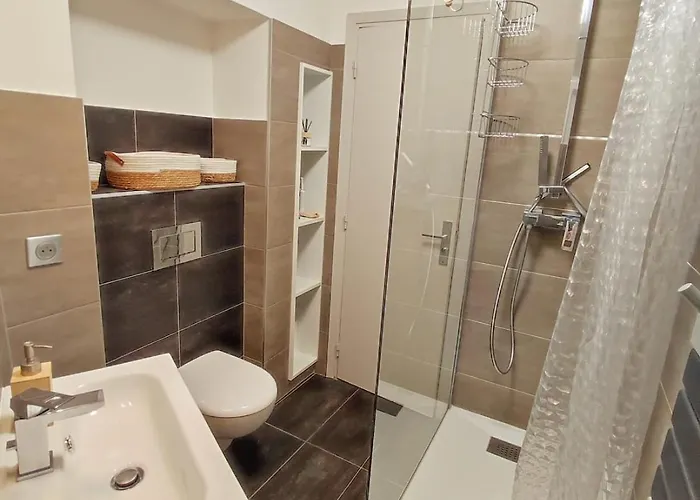 בית אירוח A 3 Min De La Promenade Des A Pieds 200m *